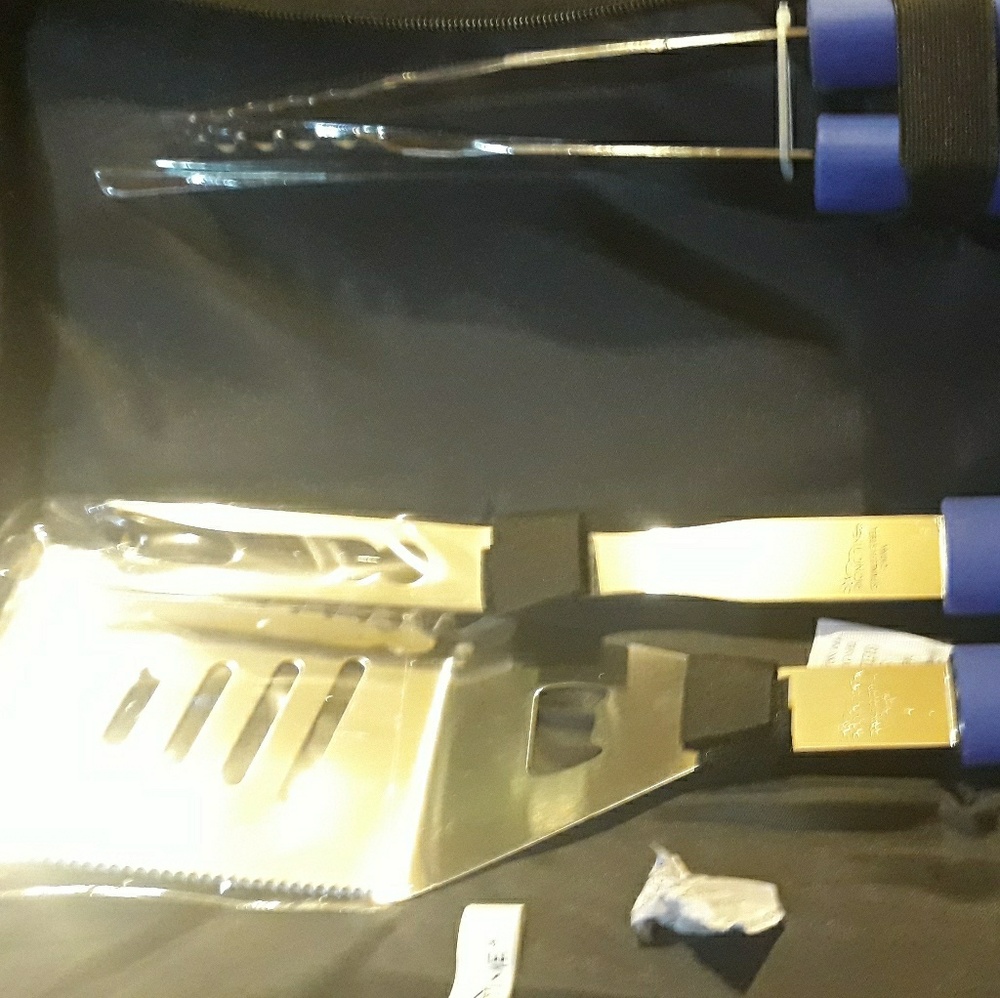 Colts bbq set i ordered a Falcons and got this